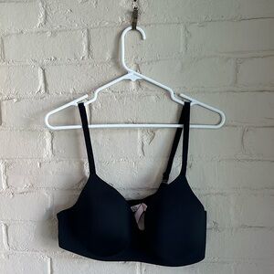 Victoria’s Secret black size 38D wireless basic bra